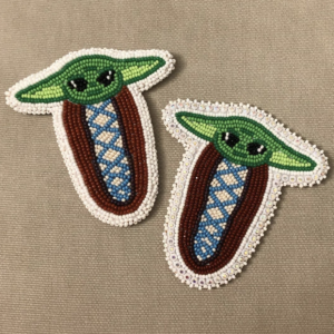 Kasenniyostah Lauren Williams, reader, beadwork, jewelry, Indigenous Artist, First Nations, Indigenous Arts Collective of Canada, Pass The Feather