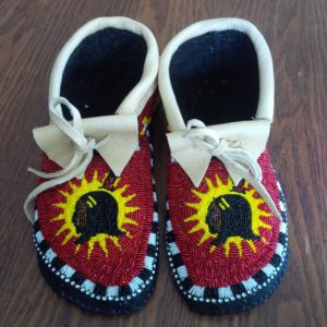 Marlana Thompson, Indigenous artist, beader, bead work, jewellery, moccasins, sewing, regalia, ribbon skirts, first nations, indigenous arts collective of canada, pass the feather.