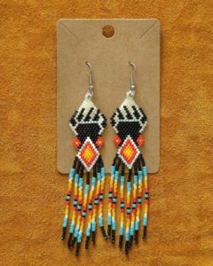 Jennah Martens-Forrester, BannockBurrito, beadwork, beader, crafts, craft maker, leatherworkk, hand drums, dreamcatchers, Indigenous Artist, First Nations, Indigenous Arts Collective of Canada, Pass The Feather