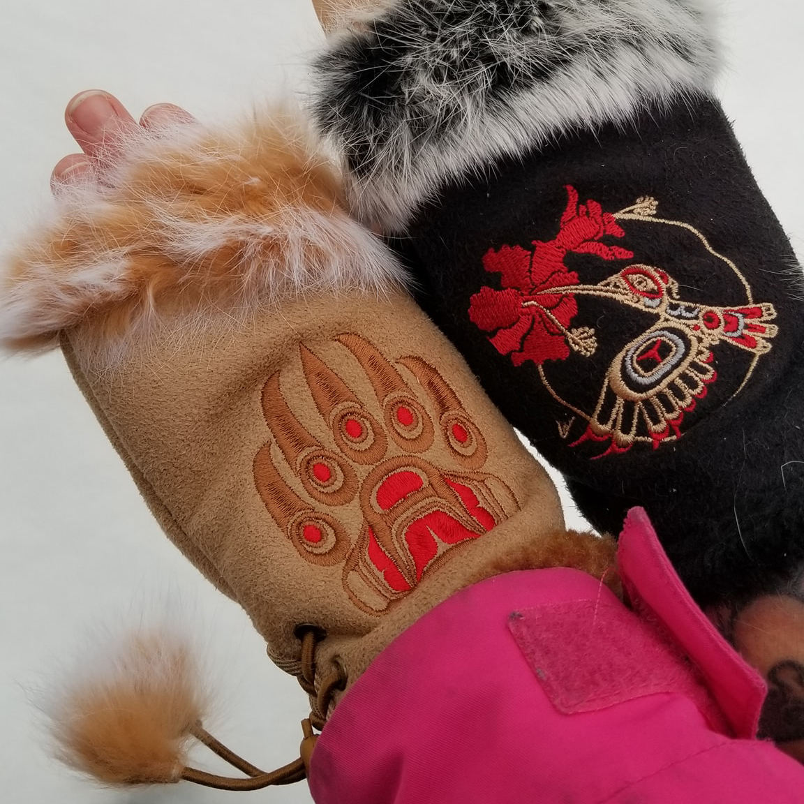 Sherryl Maglione-Mclean, Robert McLean, Dunes Relaxed Fashions Manitoba, gift shop, apparel & clothing, beadwork, fabric, jewelry, bags & wallets, moccasins, mugs, stationary, vendor, Indigenous Artists, First Nations, Indigenous Arts Collective of Canada, Pass The Feather