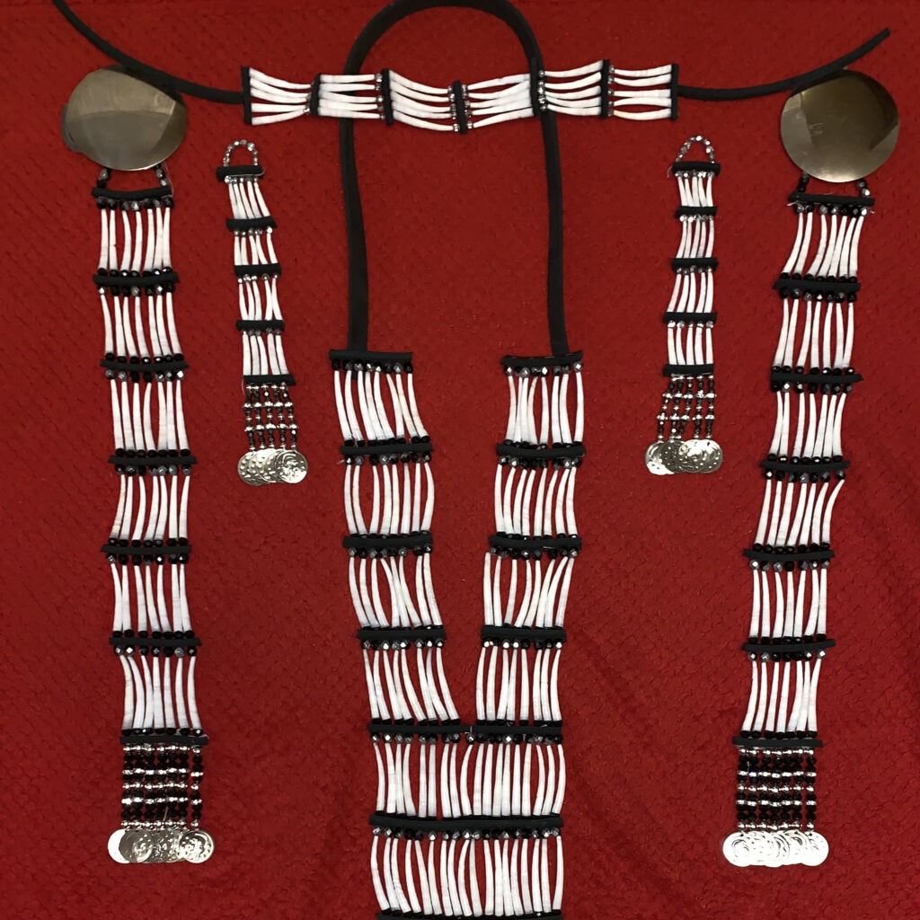 Danielle Jones, Jewelry, Indigenous Artist, First Nations, Indigenous Arts Collective of Canada, Pass The Feather