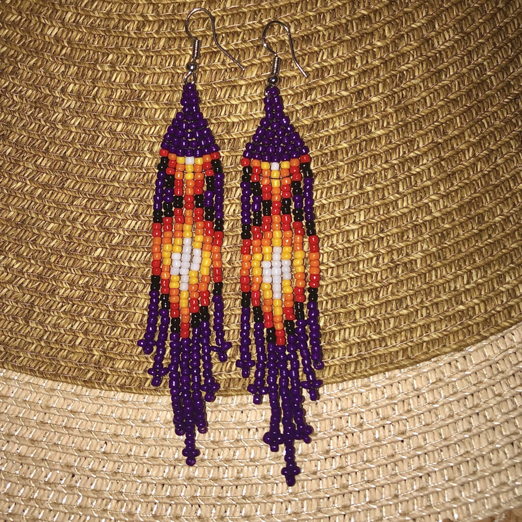 Shyanne Marie, Bead work, jewelry, Indigenous Artist, First Nations, Indigenous Arts Collective of Canada, Pass The Feather