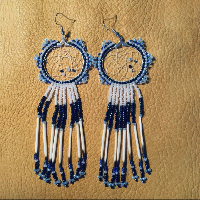 Edith J Waterman, Beadwork, jewelry, Earrings, necklaces, bracelets, Barrettes, Quill earrings, leather pouches, Indigenous Artist, First Nations, Indigenous Arts Collective of Canada, Pass The Feather