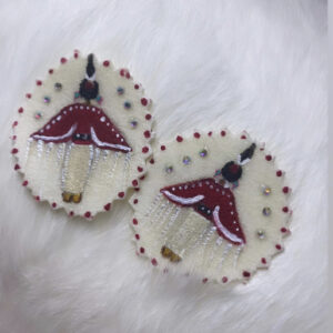 Aaren McNary, Beadwork, jewelry, moccasins, ribbon skirts, Indigenous Artist, First Nations, Indigenous Arts Collective of Canada, Pass The Feather
