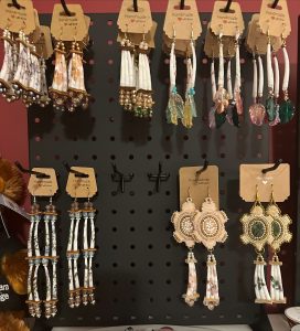 Jeanine Bruinsma-Cree:Born-shell and beadwork earrings