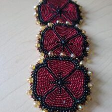 Jakob Olive beaded poppies