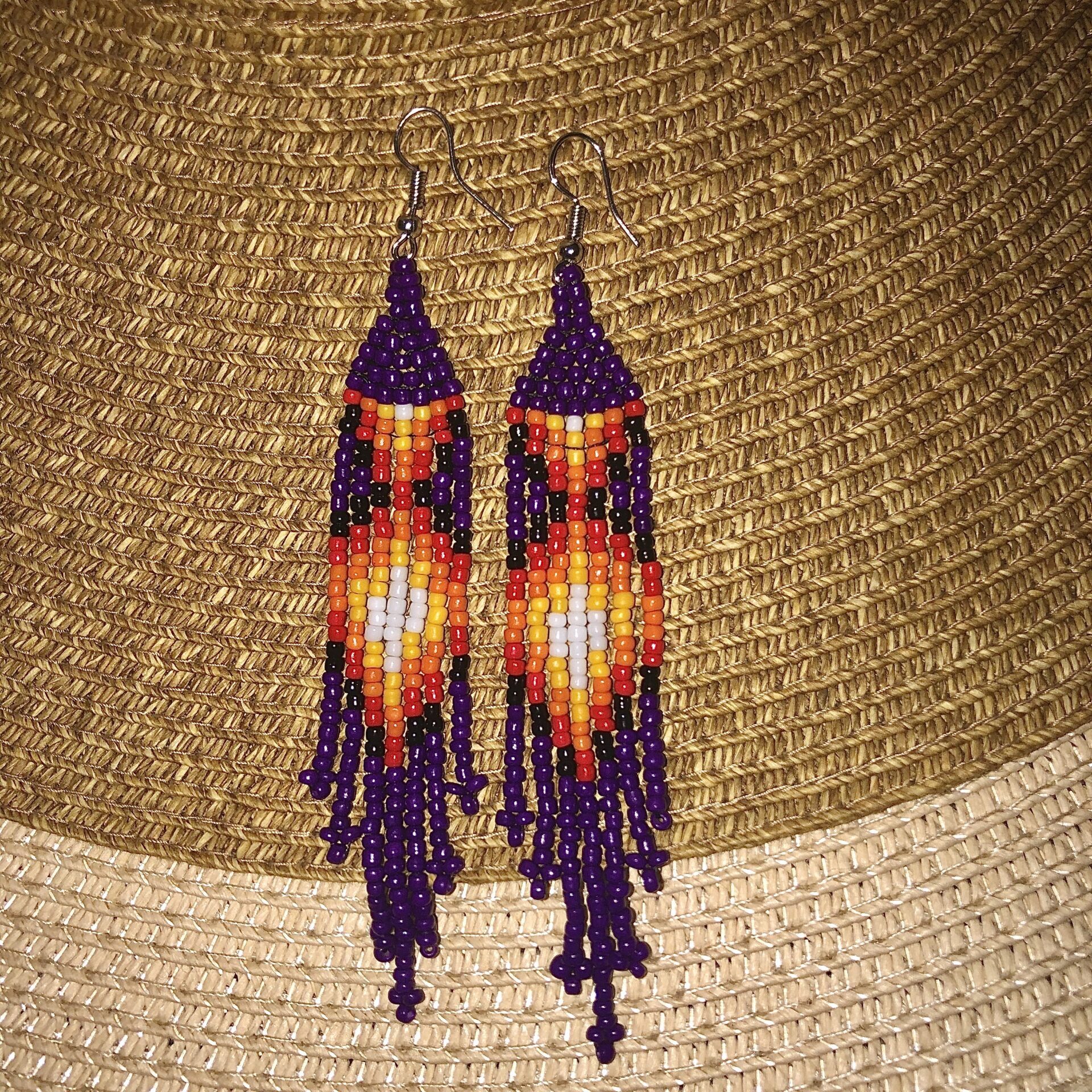 Shyanne Marie, Bead work, jewelry, Indigenous Artist, First Nations, Indigenous Arts Collective of Canada, Pass The Feather