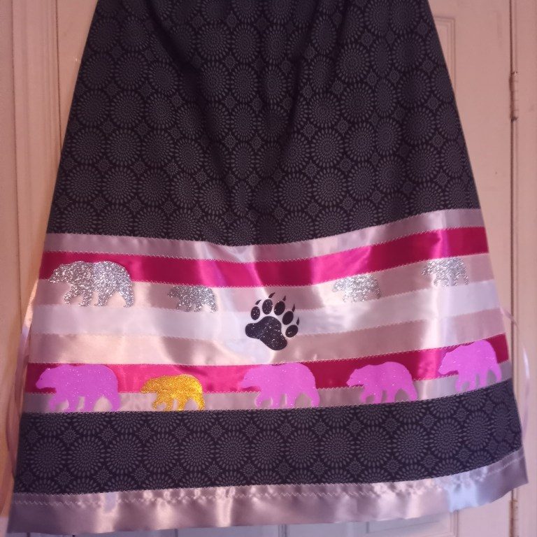 Brandie Maracle, clothing, crafts, apparel, Indigenous Artist, First Nations, Indigenous Arts Collective of Canada, Pass The Feather