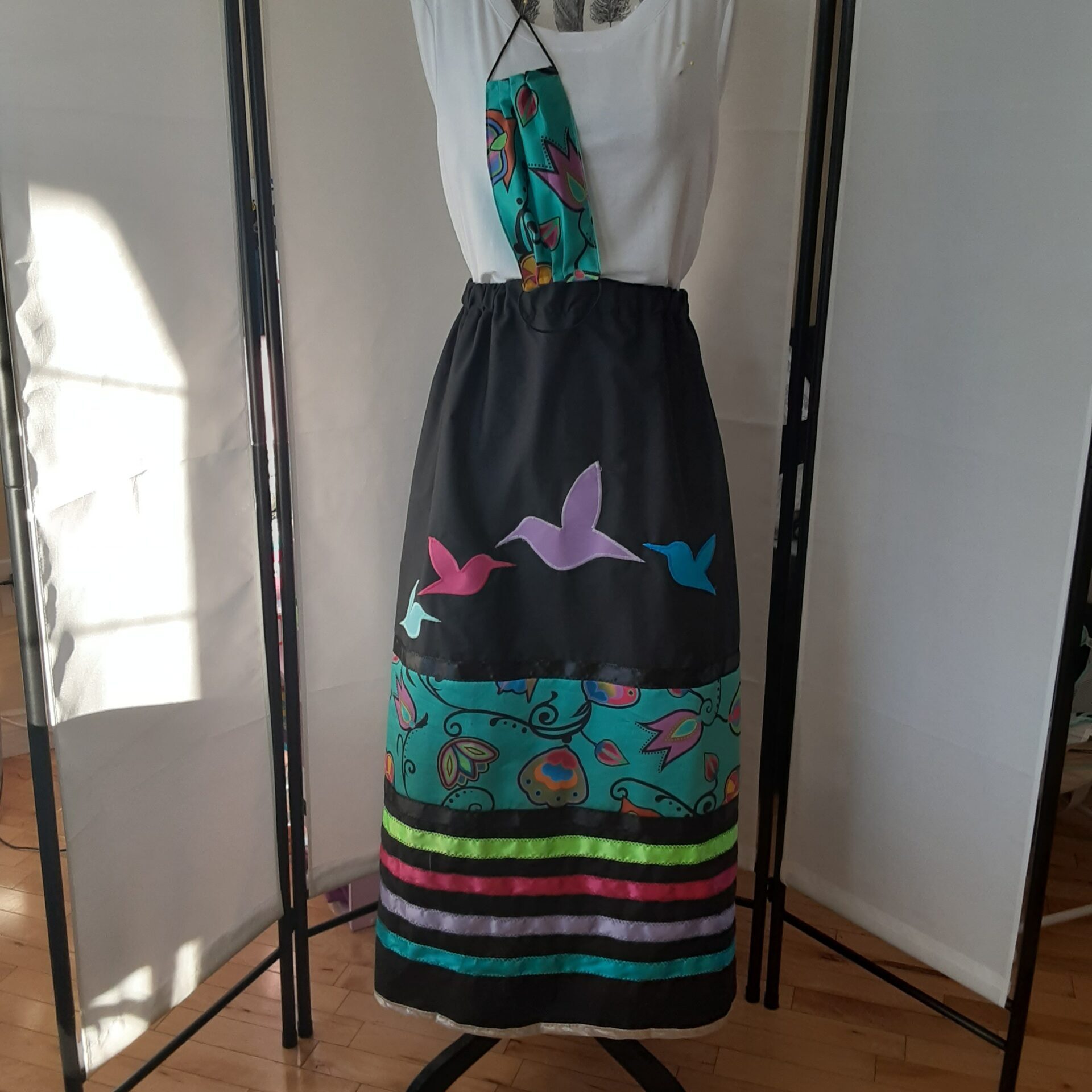Andrea Sparvier, Star quilt, ribbon skirts, moss bags, jewelry, Indigenous Artist, First Nations, Indigenous Arts Collective of Canada, Pass The Feather