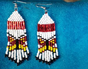 Melanie Ross, beadwork, beading, jewelry, Indigenous Artist, First Nations, Indigenous Arts Collective of Canada, Pass The Feather