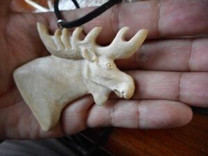 Nish-Nabie-Antler-Carved-Moose-Necklace